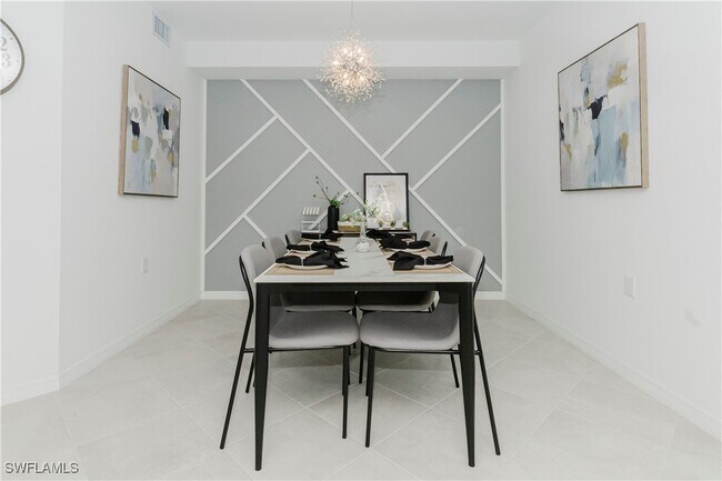 Foto del edificio - 15285 Grn Acrs Ave