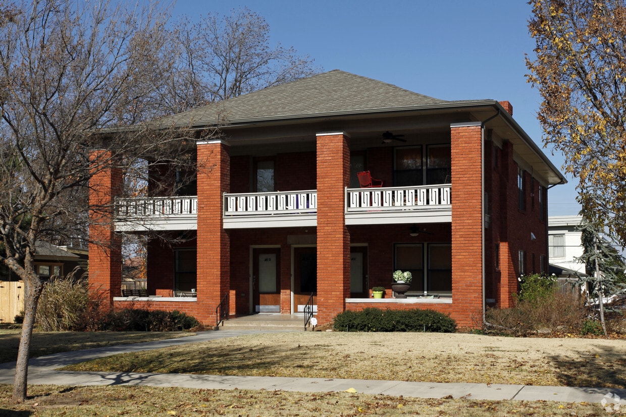Primary Photo - 401-403 NW 22nd St