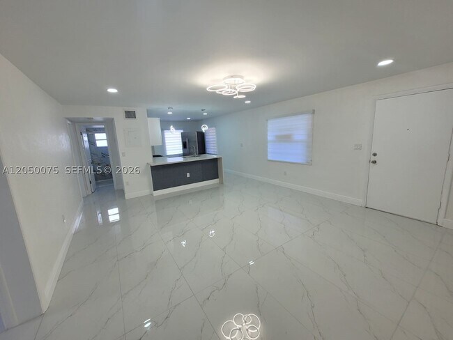 Foto del edificio - 3831 SW 79th Ave