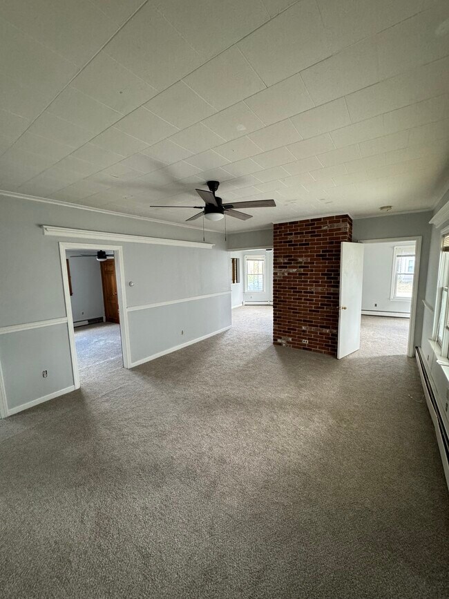 Building Photo - 54 Blucher St