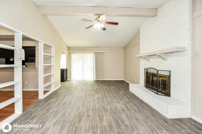 Foto del edificio - 1021 MISTY WAY, GARLAND, TX 75040