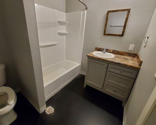 Foto del edificio - 1121 Roth Ln