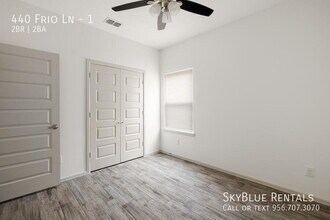 Building Photo - 440 Frio Ln