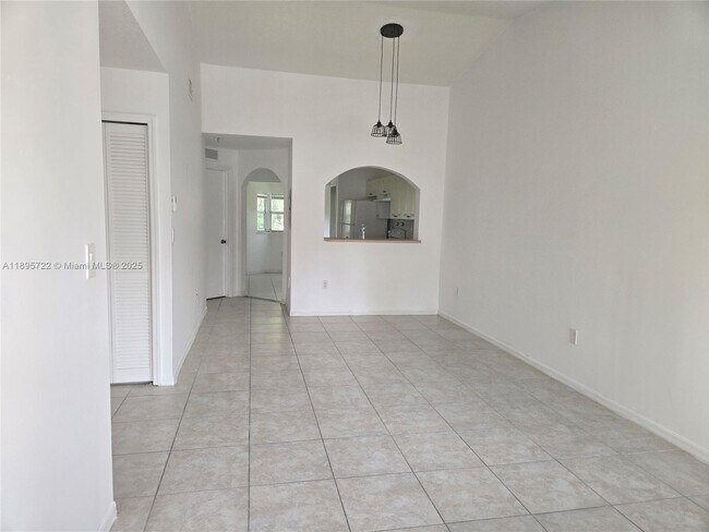 Foto del edificio - 2920 SE 12th Rd