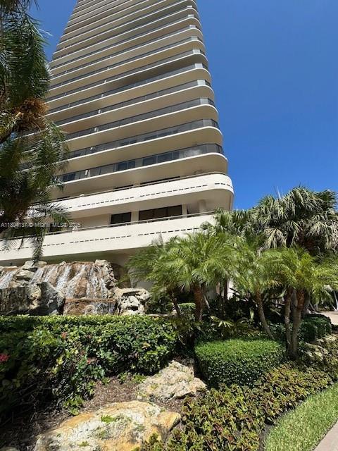Foto principal - 19667 Turnberry Way