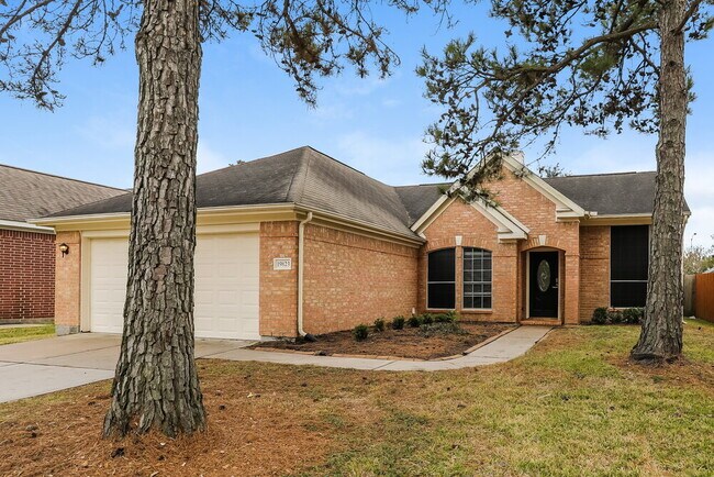 Foto del edificio - 19823 Indian Cherry Forest Ln