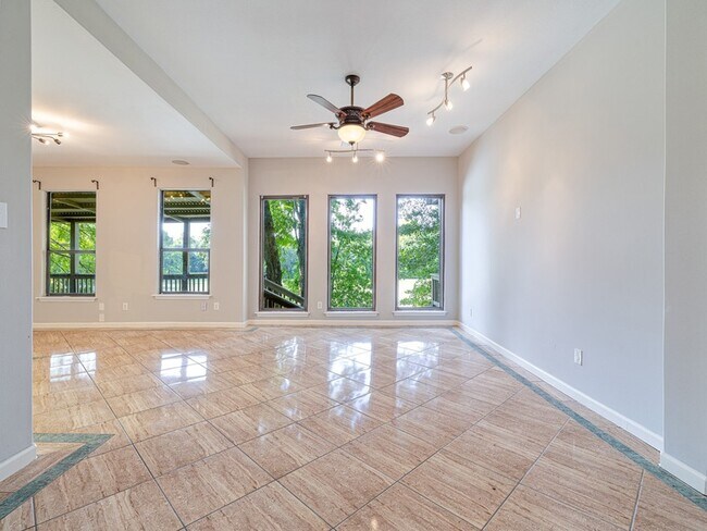 Foto del edificio - 12660 Briar Patch Dr