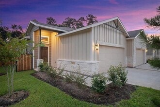 Building Photo - 9800 Grosbeak Ln