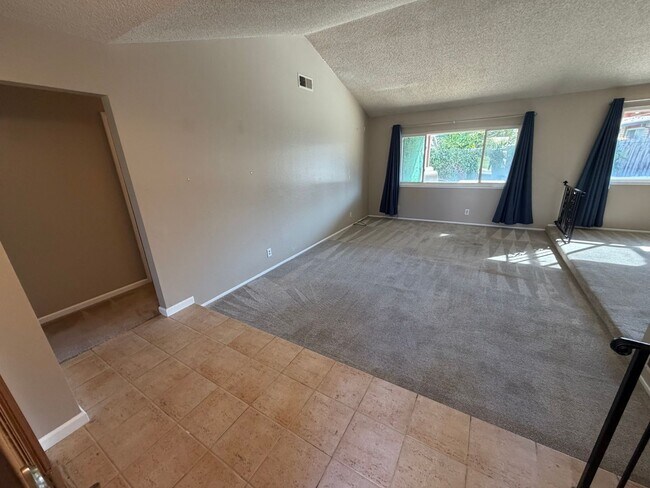 Foto del edificio - 3 Bedroom | 2 Bathroom | Single family with pool