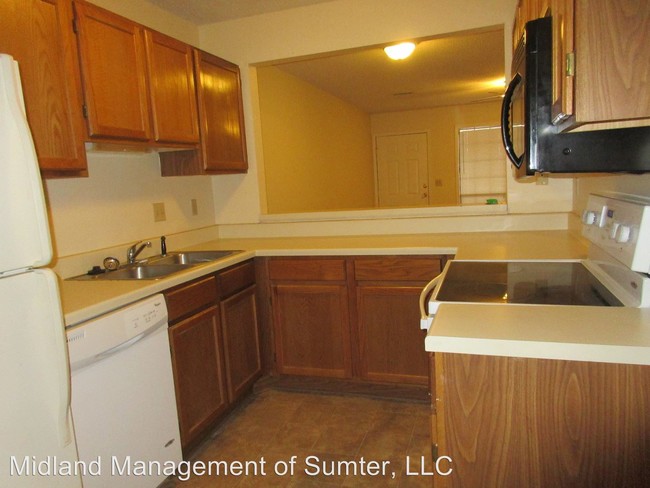 Building Photo - 600 Archdale Dr
