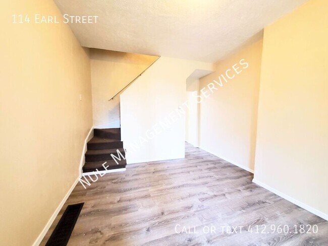 Foto del edificio - 114 Earl St