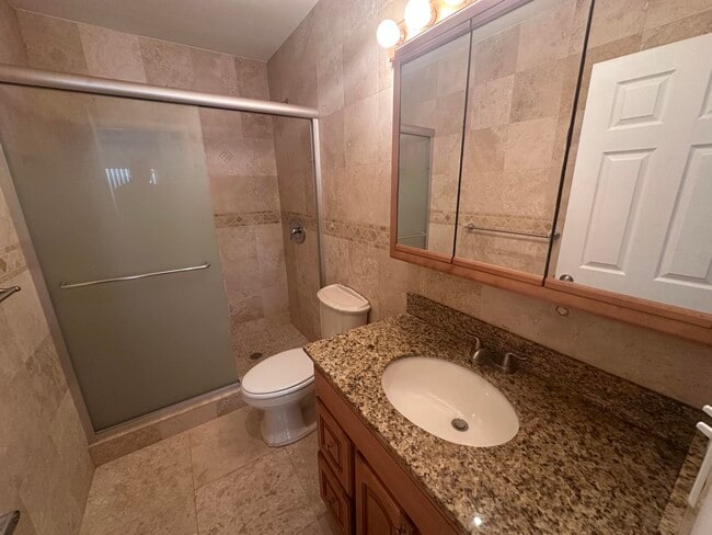 Building Photo - 9428 Oakburst Ln
