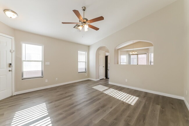 Building Photo - 6486 Coldwater Bay Dr