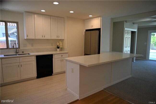 Building Photo - 2 br, 2 bath House - 119 N Lincoln Pl