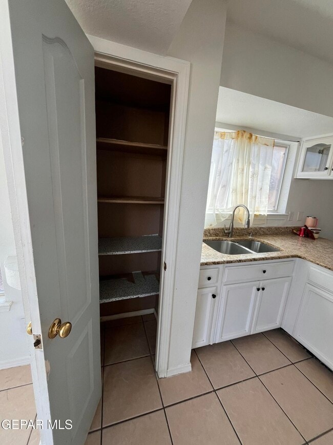 Building Photo - 6105 Pecan Park Pl