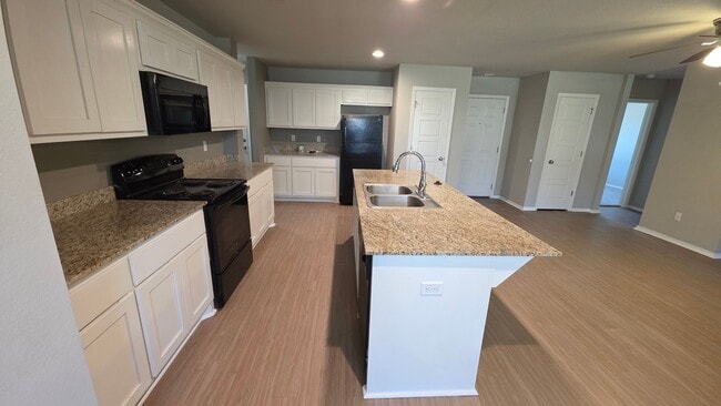 Foto del edificio - Great newer 3 bed 2 bath duplex.