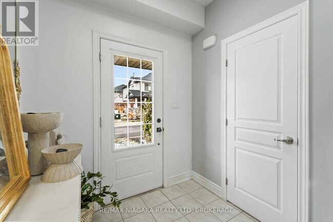 Building Photo - 54 Severino Cir