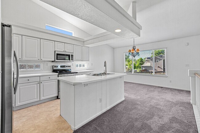 Foto del edificio - 5160 Ashbrook Cir