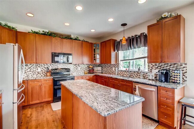 Building Photo - 24518 E Louisiana Cir