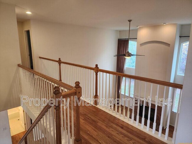 Foto del edificio - 5198 Sunset Ridge Dr