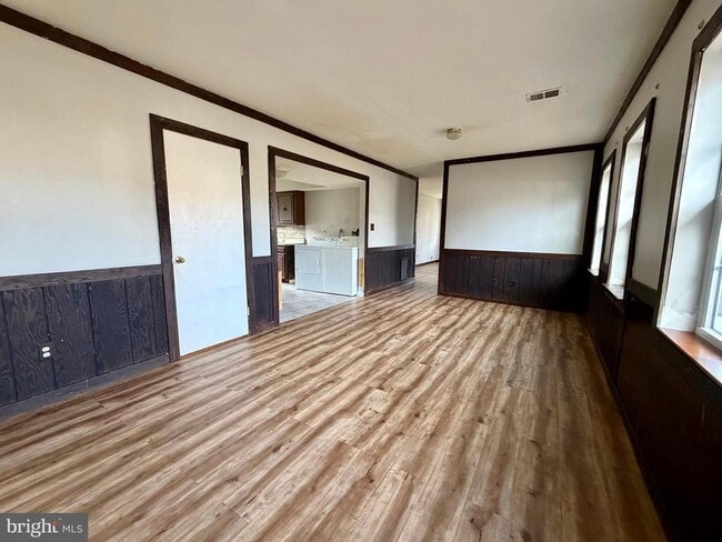 Building Photo - 309 Missouri Ave