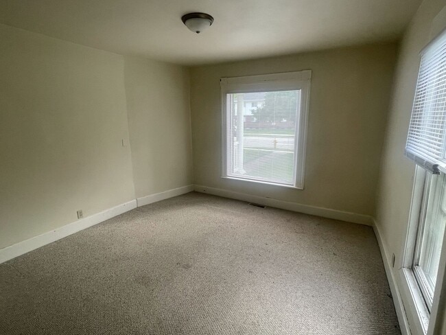 Building Photo - 1160 High