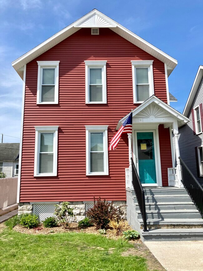 Building Photo - 306 Lockwood St