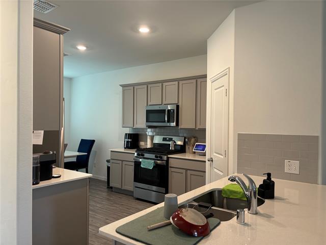 Building Photo - 2506 Real Quiet Dr