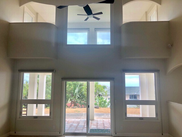 Foto del edificio - 4 BED, 4.5 BATH, HOUSE W/GARAGE For rent i...