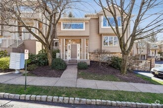 Building Photo - 151 Clarken Dr