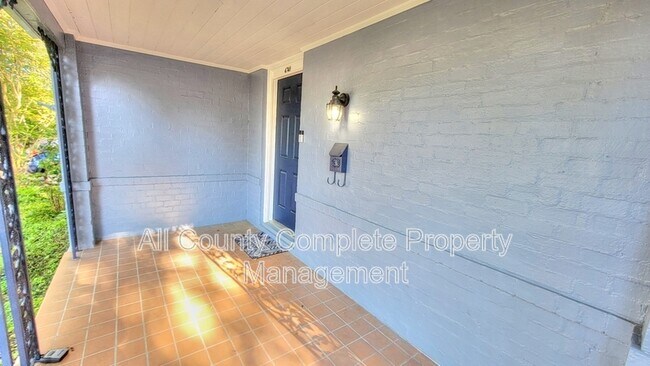 Building Photo - 4748 Kerle St