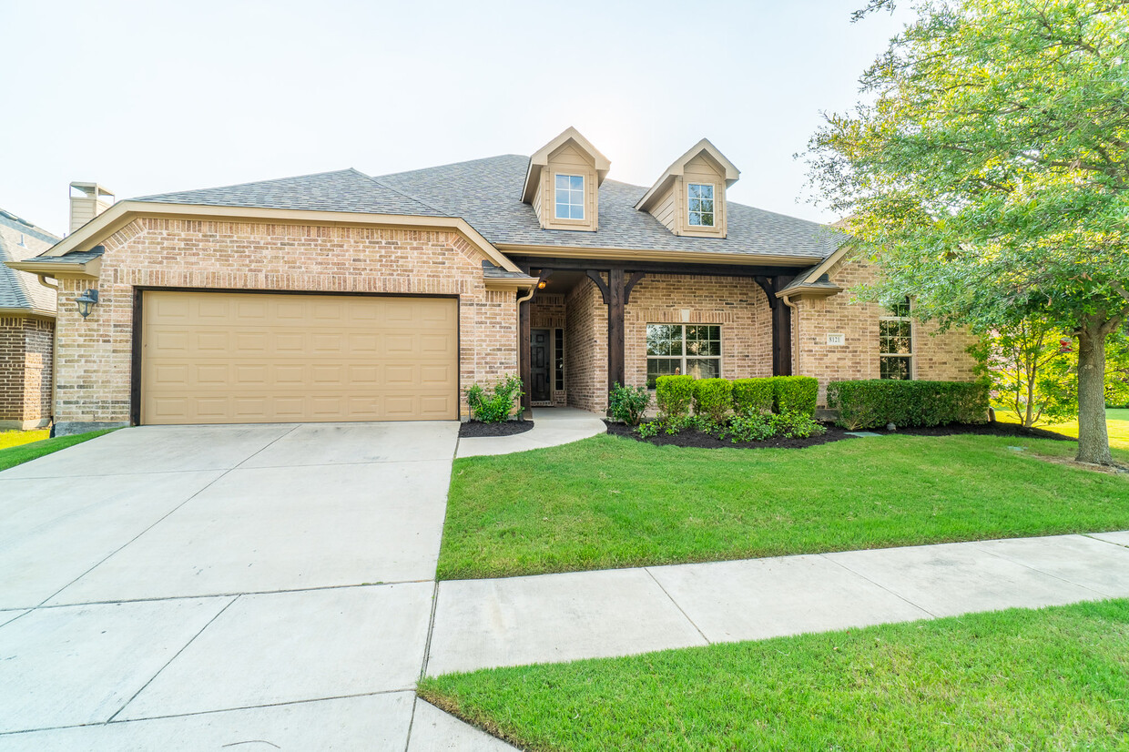 Foto principal - 8121 Tyler Dr