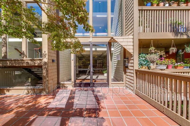 Photo - 49 Showers Dr Apartment