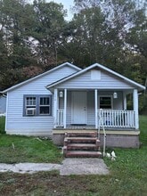 Building Photo - 7410 Moses Rd