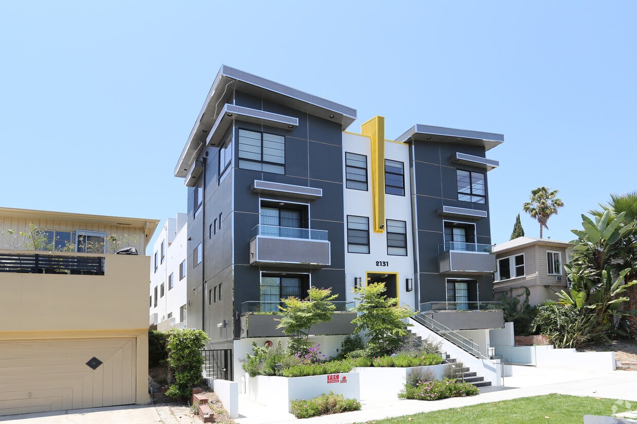 Primary Photo - 2131 S Beverly Glen Blvd