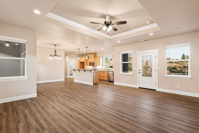 Foto del edificio - Open Floor Plan 3 Bedroom, 2 Bath Home in ...