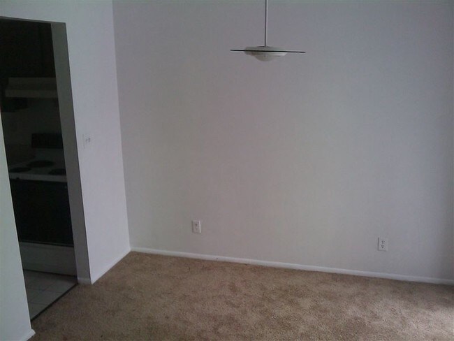 Building Photo - 3623 Kenbrooke Ct