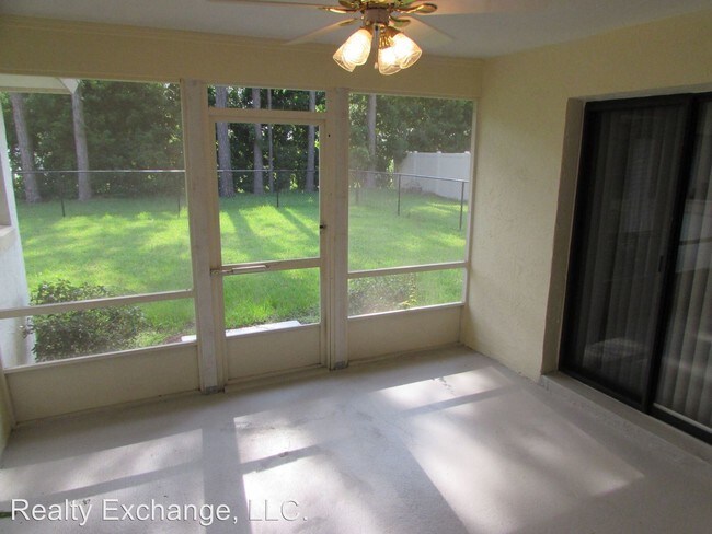 Building Photo - 14 Bracken Ln