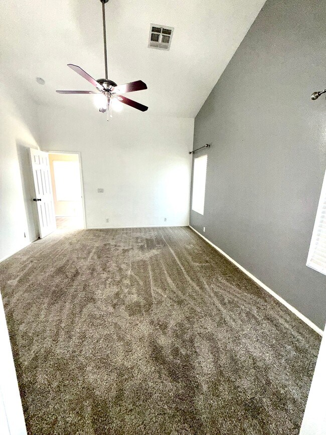 Foto del edificio - 17617 N Larkspur Ln