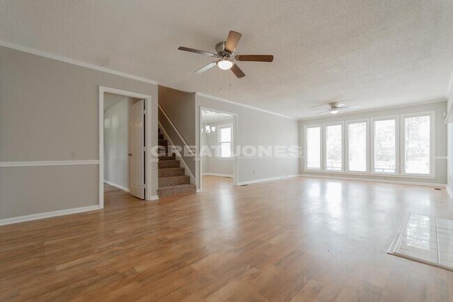 Building Photo - 316 Westridge Rd