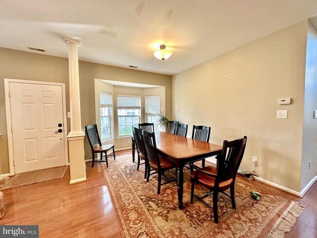 Foto del edificio - 8901 Normandy Dr
