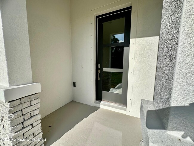 Building Photo - 1326 Seeley Cir NW
