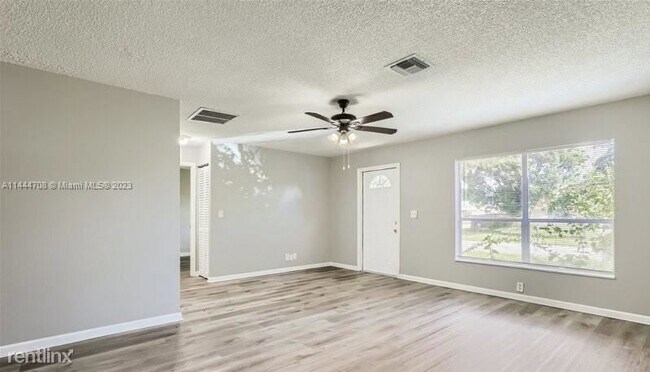 Building Photo - 3 br, 2 bath House - 6198 6198 Arcade Court