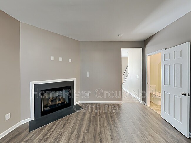 Building Photo - 137 N Beaumont Ave
