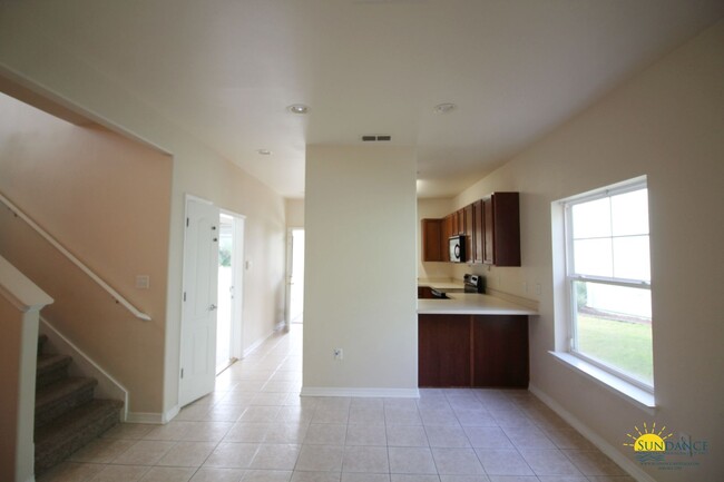 Building Photo - Charming 3 Bedroom Home in Plantation at S...
