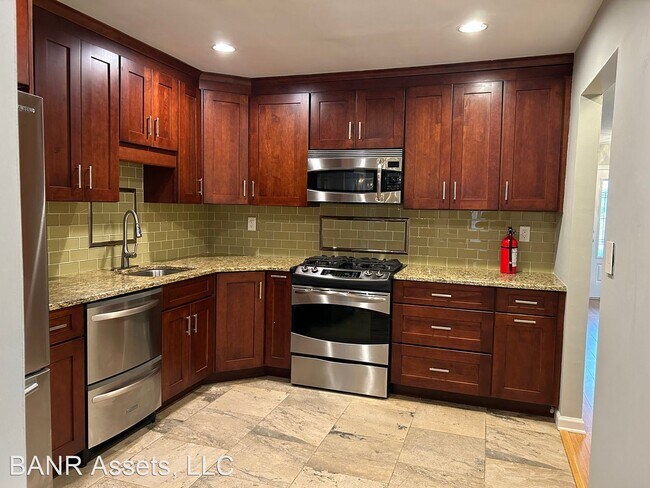 Building Photo - 3 br, 2.5 bath House - 53 Thorne Lane