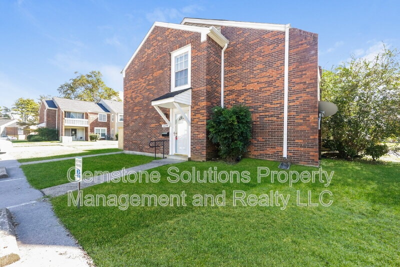 Photo - 1208 Granville Road