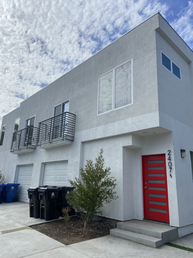 Building Photo - 2407 S Ridgeley Dr