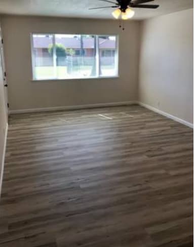 Large Living Room - 4481 25th Ave