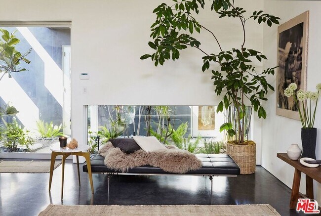 Foto del edificio - 1201 Cabrillo Ave